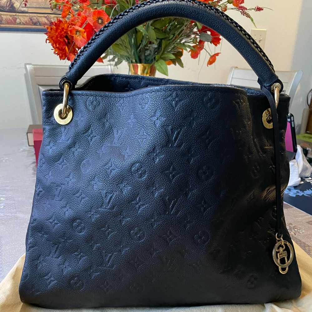 COPY - Louis Vuitton Artsy Monogram shoulder bag